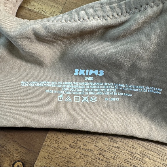 SKIMS Beige T-shirt Wired Tan Bra - Picture 3 of 3
